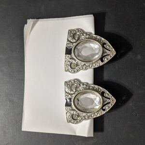VINTAGE Silver Tone Clear Oval Rhinestone Triangle Clip On Statement Earrings